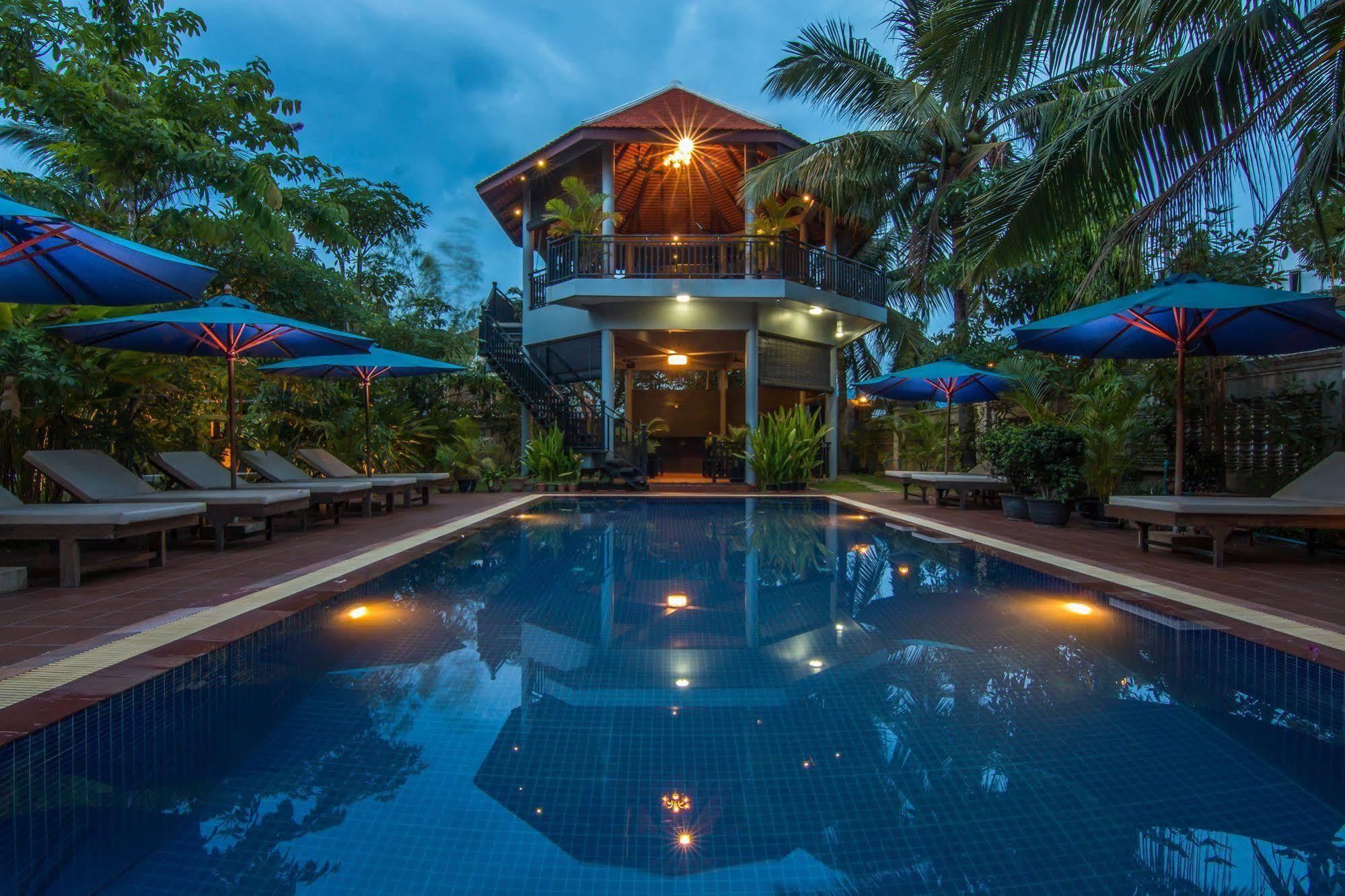 Reveal Angkor Hotel Ciudad de Siem Riep Exterior foto