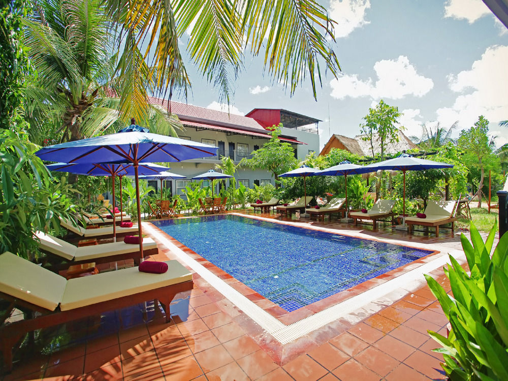 Reveal Angkor Hotel Ciudad de Siem Riep Exterior foto