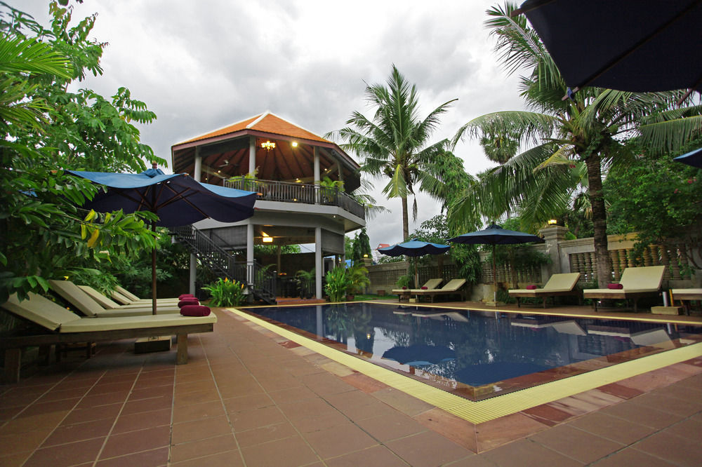 Reveal Angkor Hotel Ciudad de Siem Riep Exterior foto