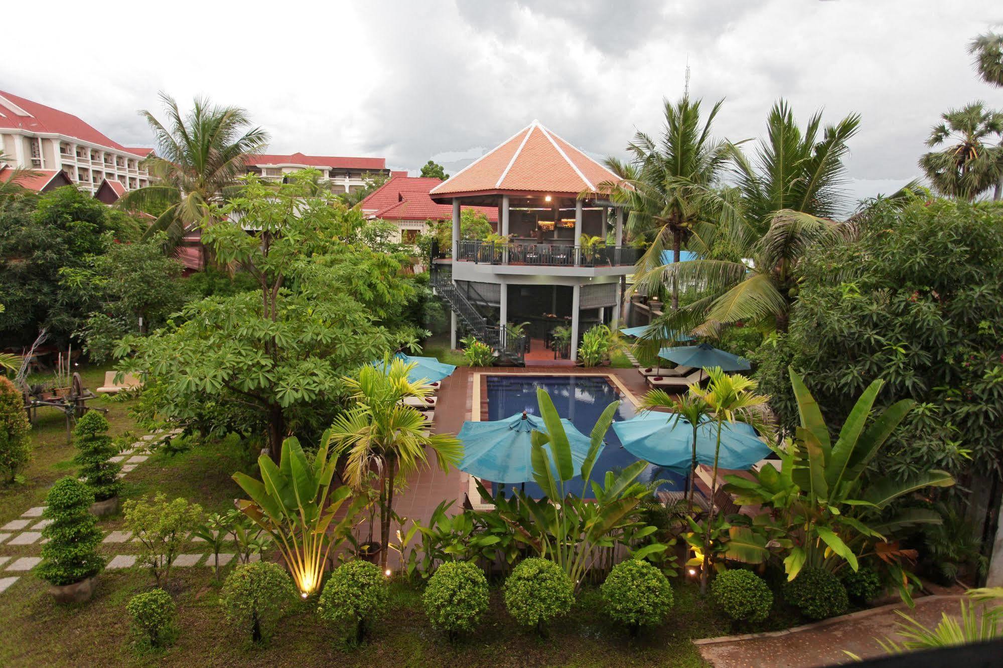 Reveal Angkor Hotel Ciudad de Siem Riep Exterior foto