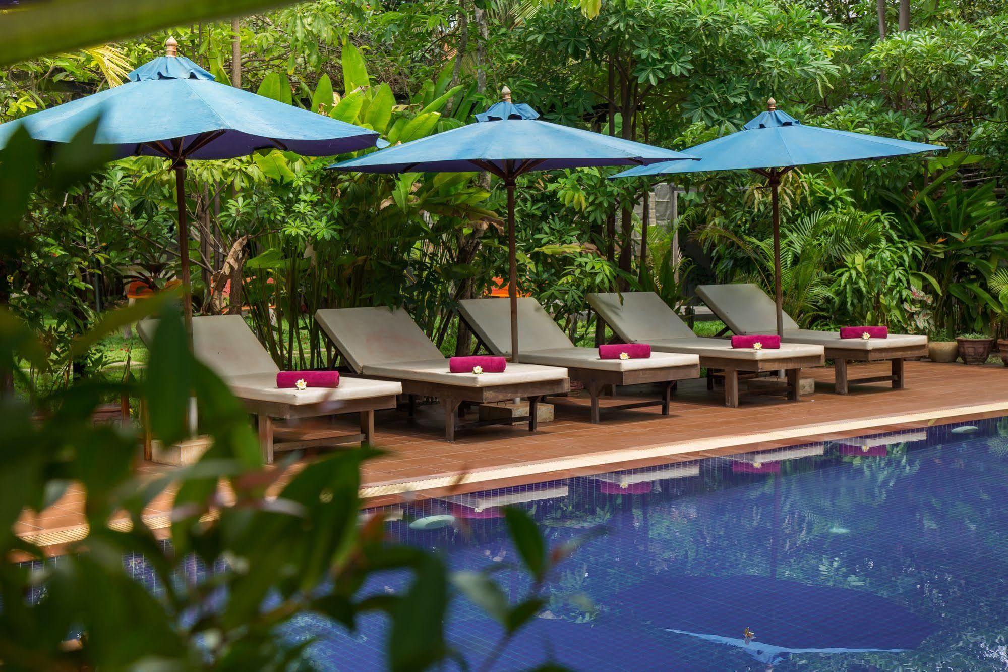 Reveal Angkor Hotel Ciudad de Siem Riep Exterior foto