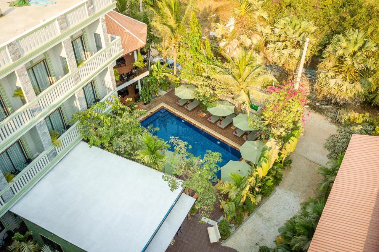 Reveal Angkor Hotel Ciudad de Siem Riep Exterior foto